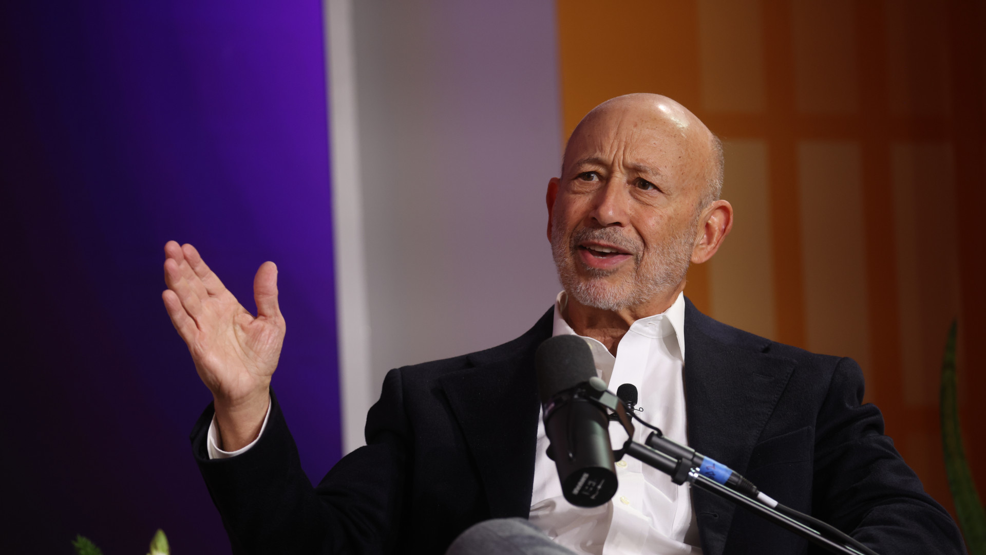 Figyelmeztette a világot a Goldman Sachs korábbi vezére: tartós károkat okoz az iráni háború