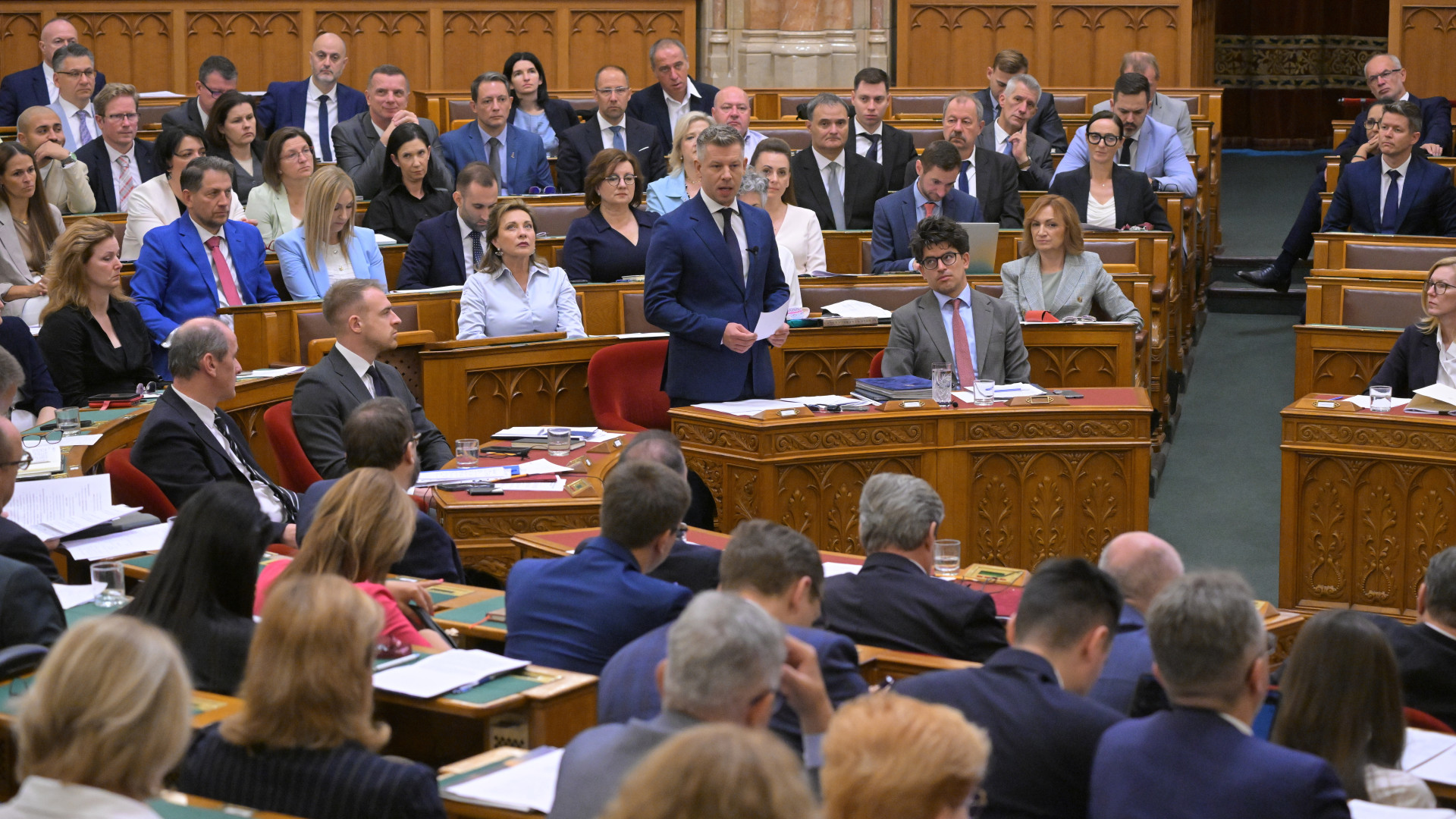 Tisza-kormány: rendkívüli parlamenti ülésen szólal fel Magyar Péter, eldől lesz-e másik jelölt köztársasági elnöknek