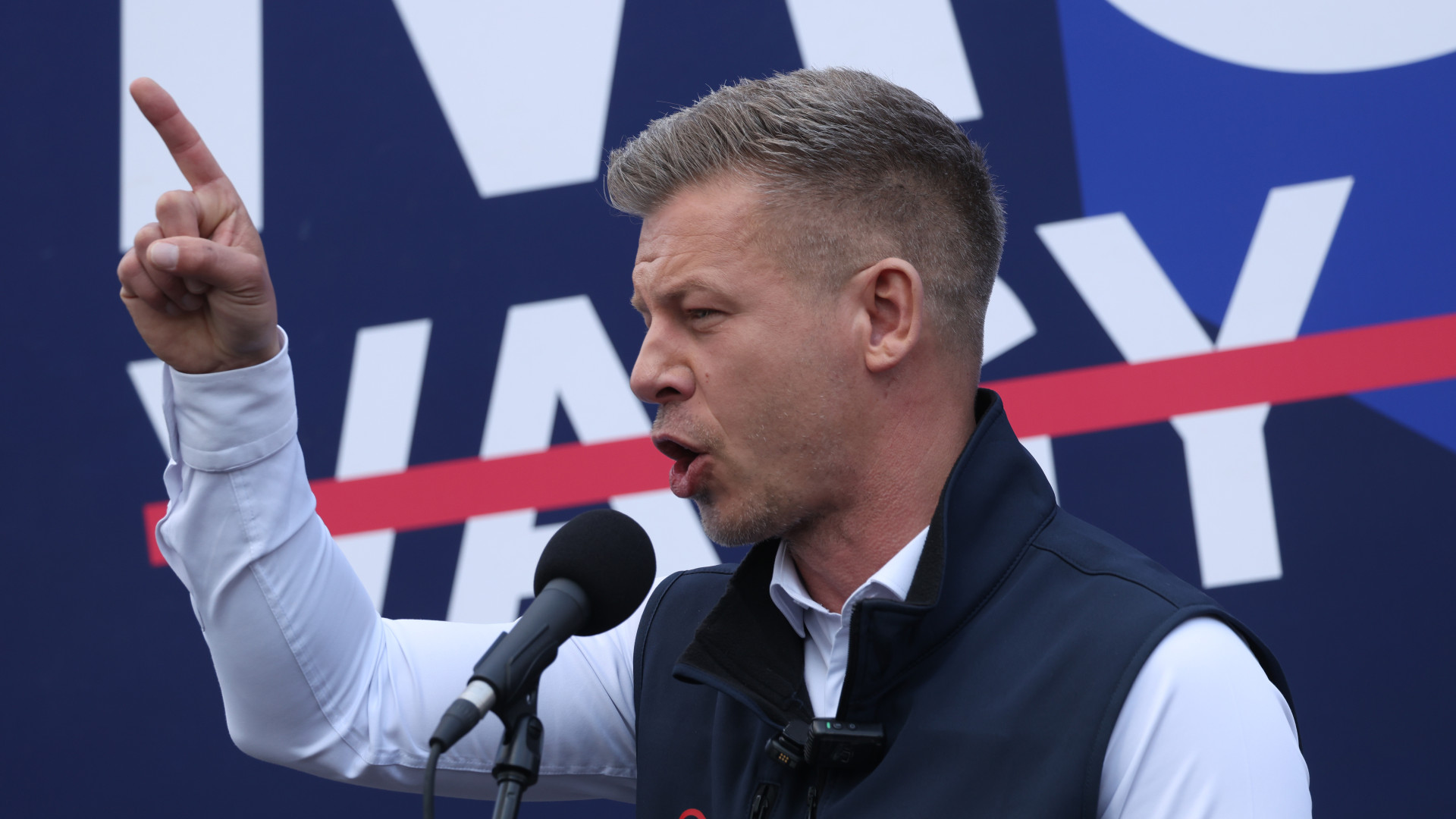 Lakáshitelesek százezreiről dönt a Tisza-kormány: Magyar Péterék kezében a törlesztőrészletek sorsa