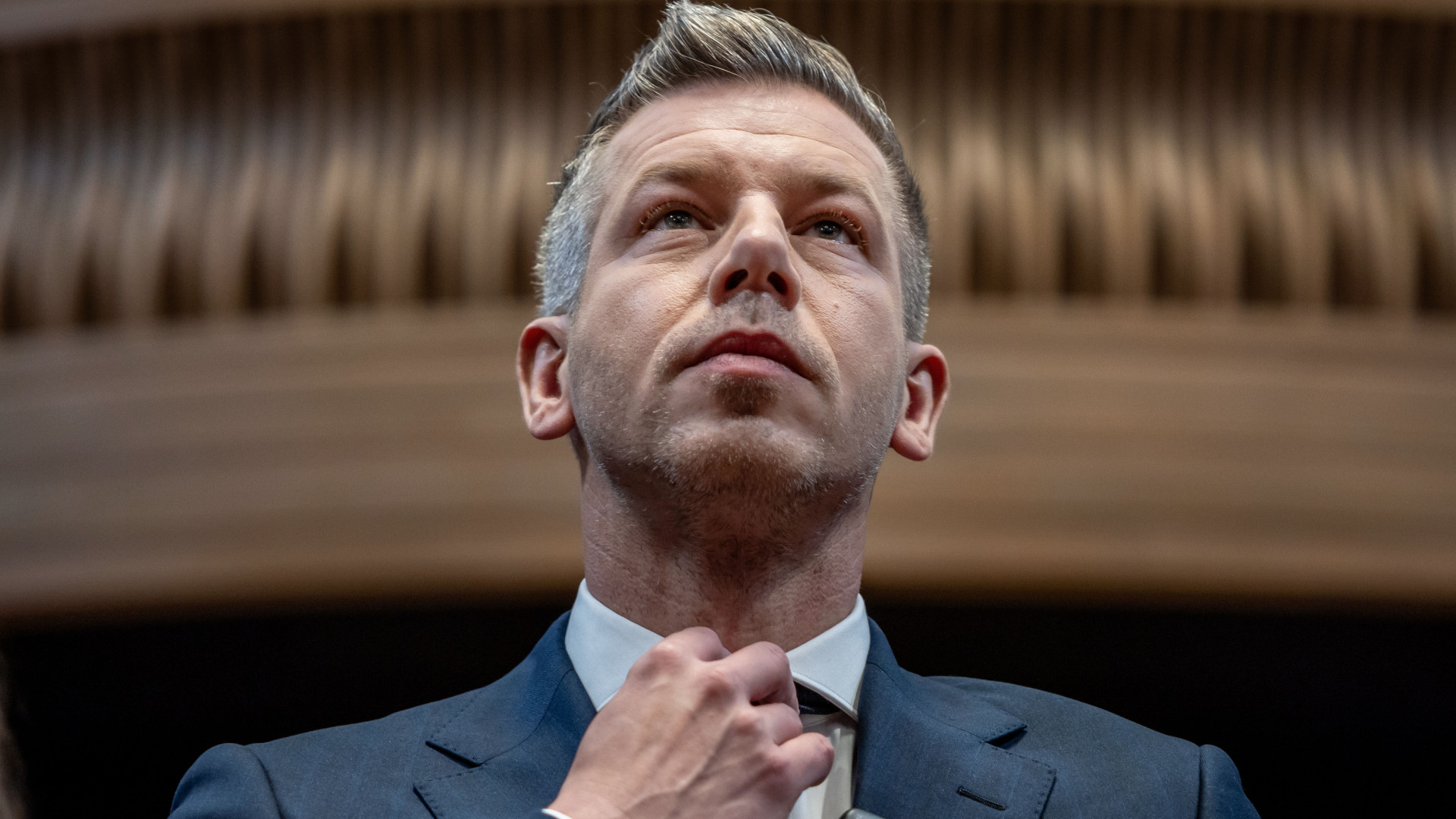 Publicus: évtizedek óta nem látott zuhanásban a Fidesz, óriási a Tisza előnye
