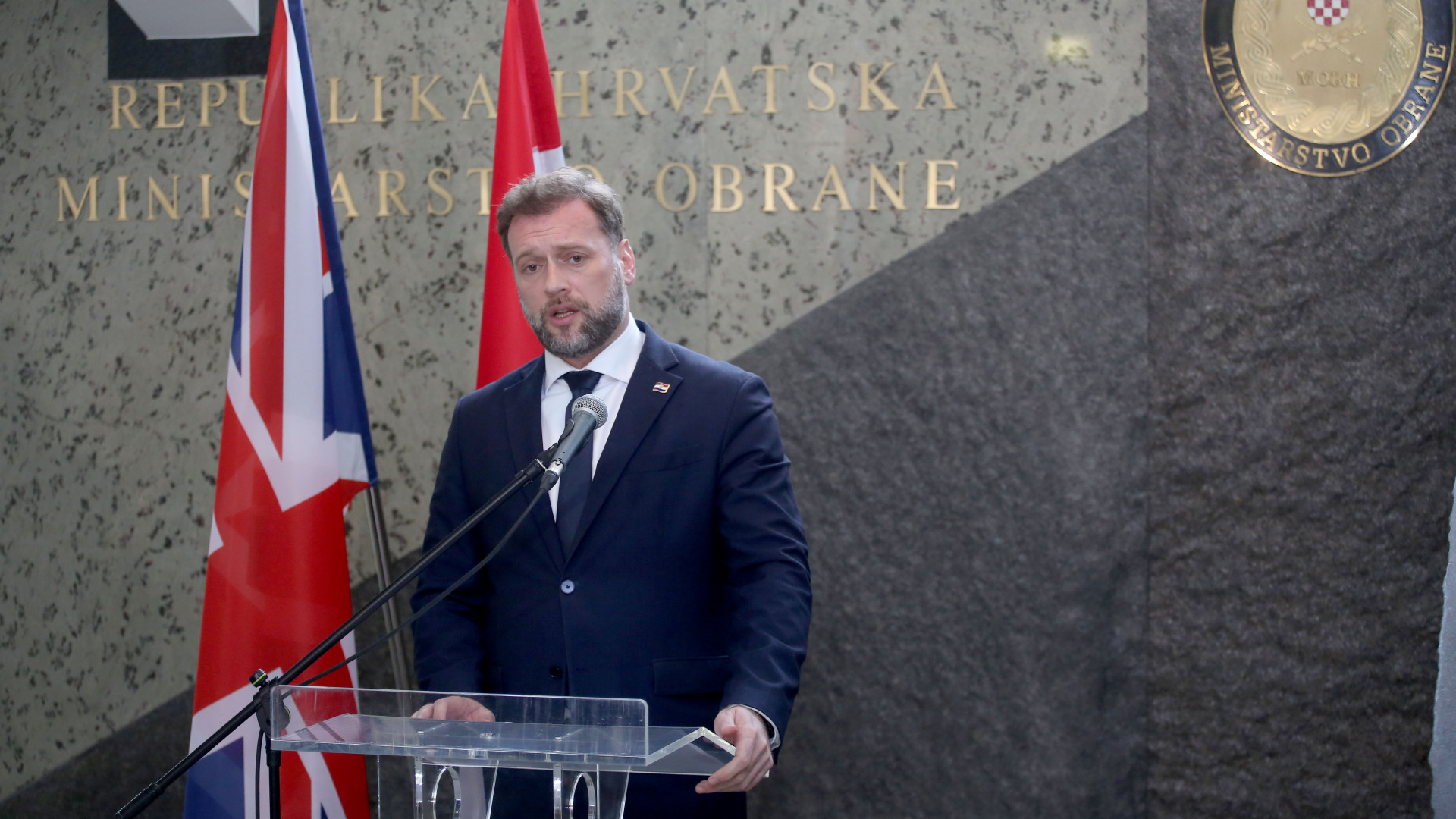 Máris reagált a horvát kormány a reggeli súlyos incidensre: azonnal felmentették a védelmi minisztert