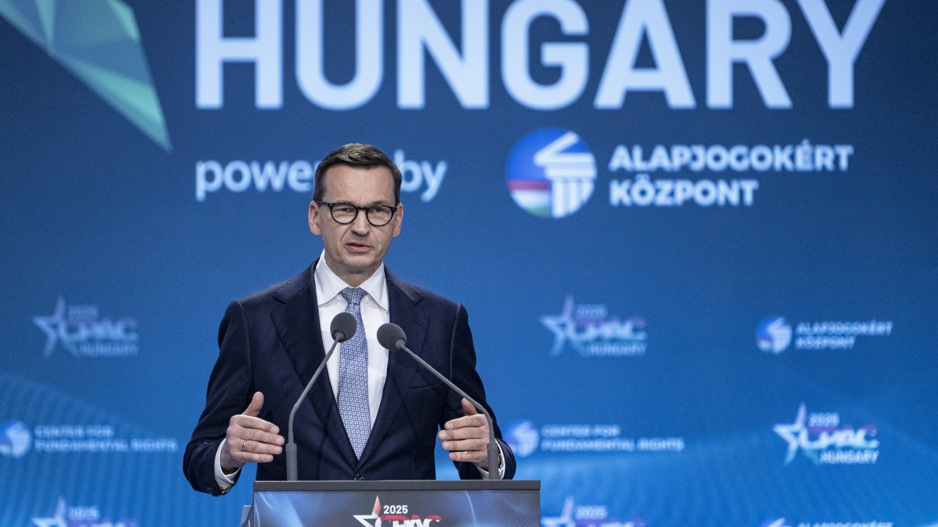 Úgy tűnik, tényleg darabjaira hullik a volt kormánypárt: itt a szakadás, fellázadt több tucat képviselő
