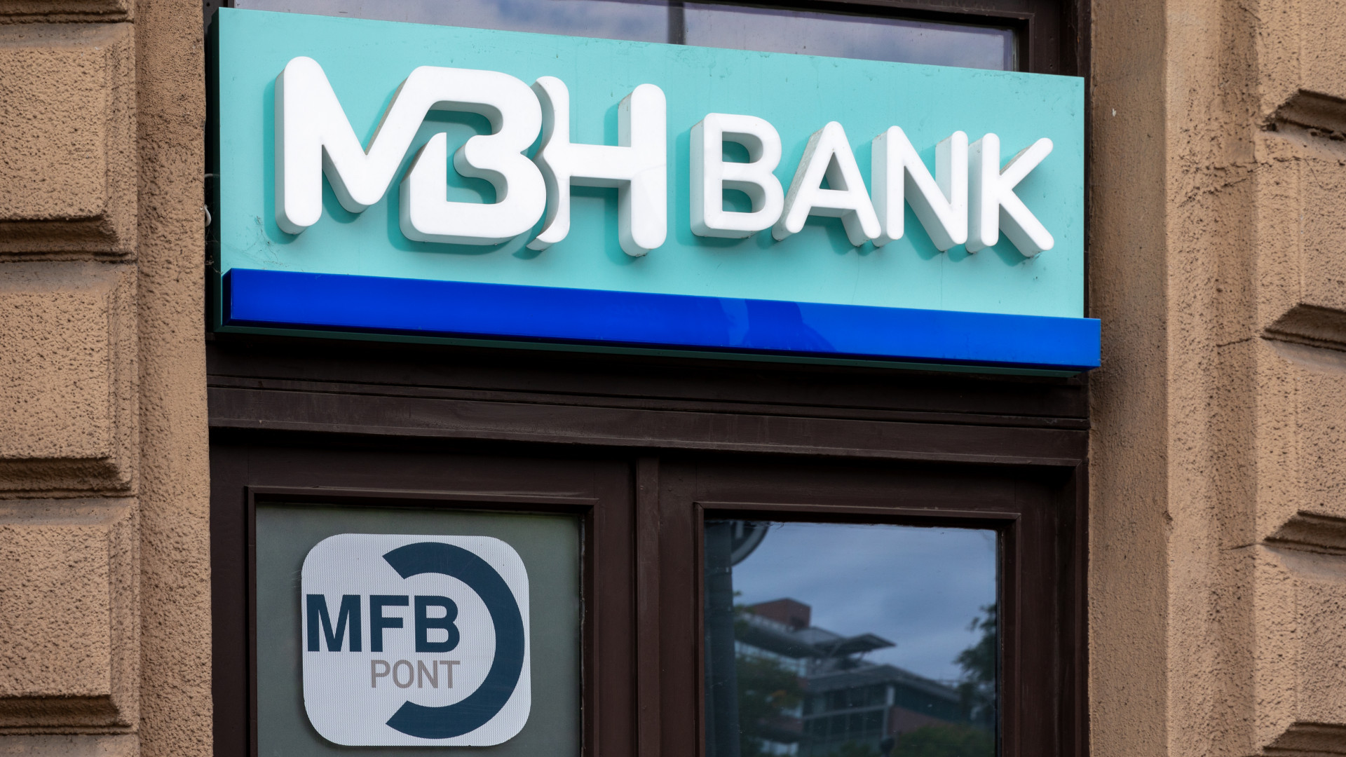 Kiderült, mi okozta az MBH Bank rendszereinek mai leállását