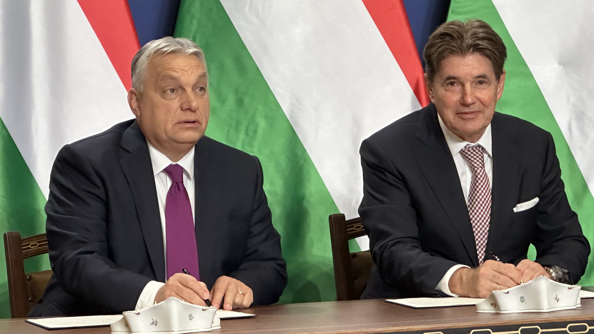 Orbán Viktor: 11 pontban állapodtunk meg - Fél évvel eltolja a kormány az üzemanyagok jövedékiadó-emelését