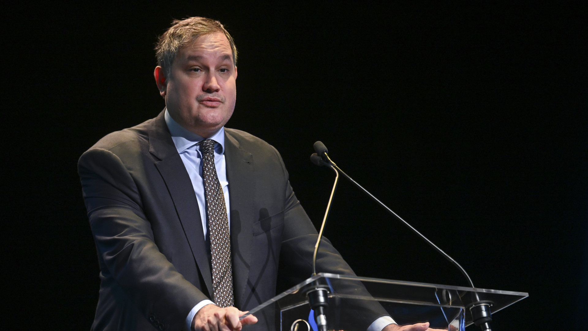 Valamint bejelent holnap Nagy Márton és a 4iG