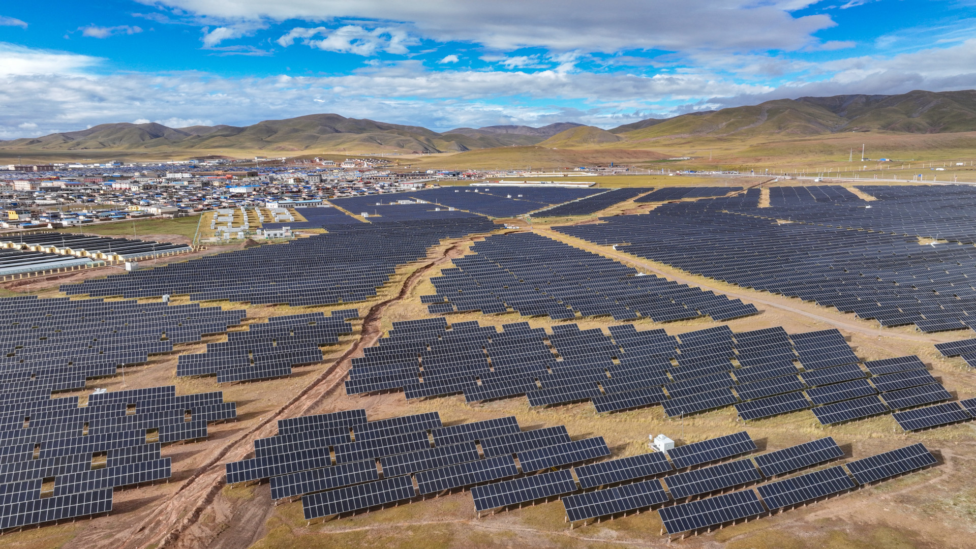 Úgy terjednek a napelemek, hogy az elemzők se tudják tartani a lépést