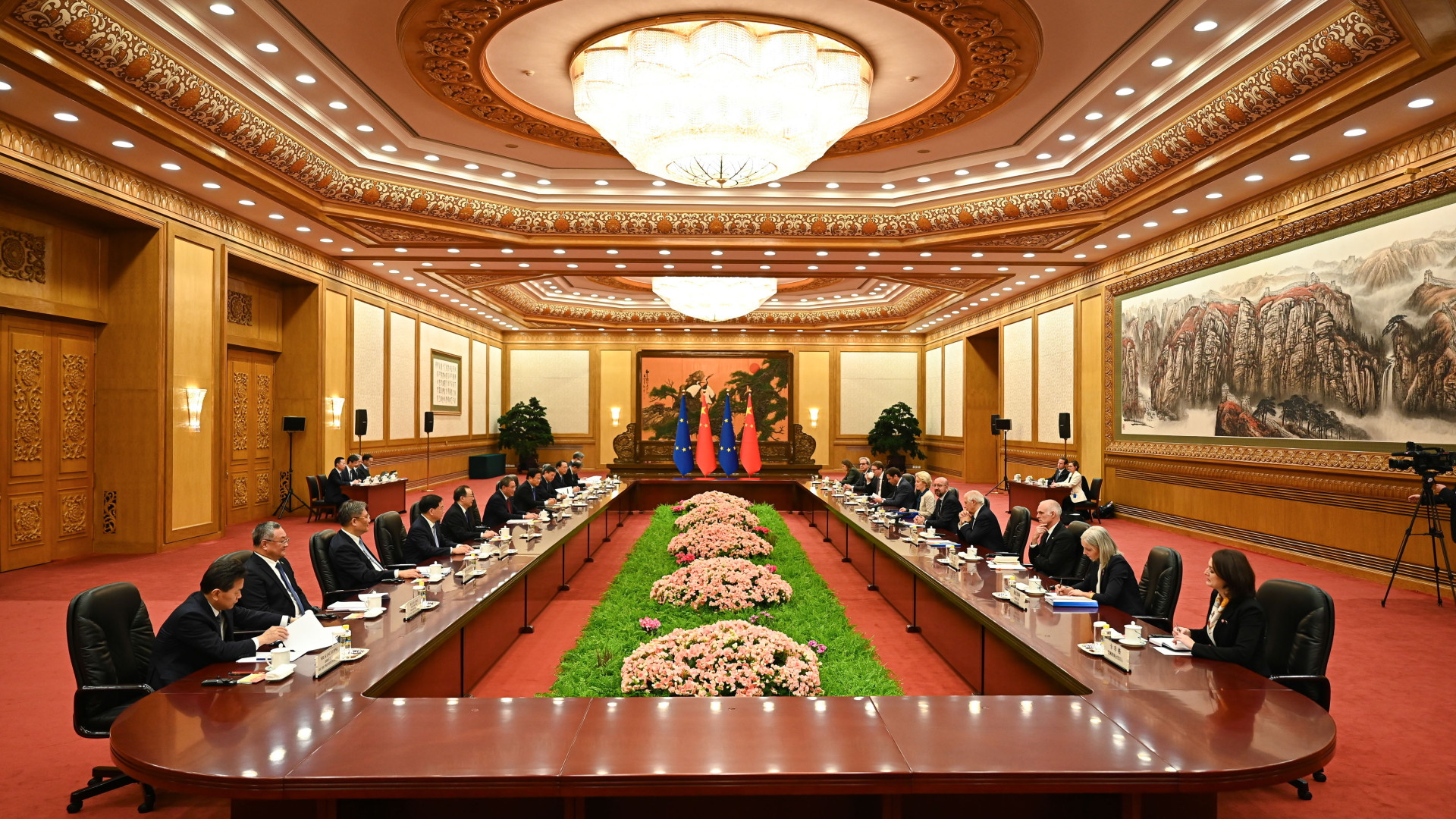 Szélmalomharcba indulnak a kínaiak Brüsszel ellen