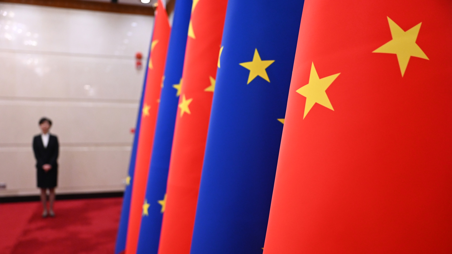 Brüsszel szép csöndben kerítést épít a beáramló befolyás ellen