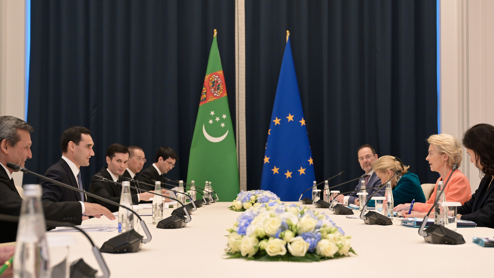 Kegyetlen rezsimmel szövetkezhet Brüsszel, hogy tőlük hordja haza a zöldenergiát