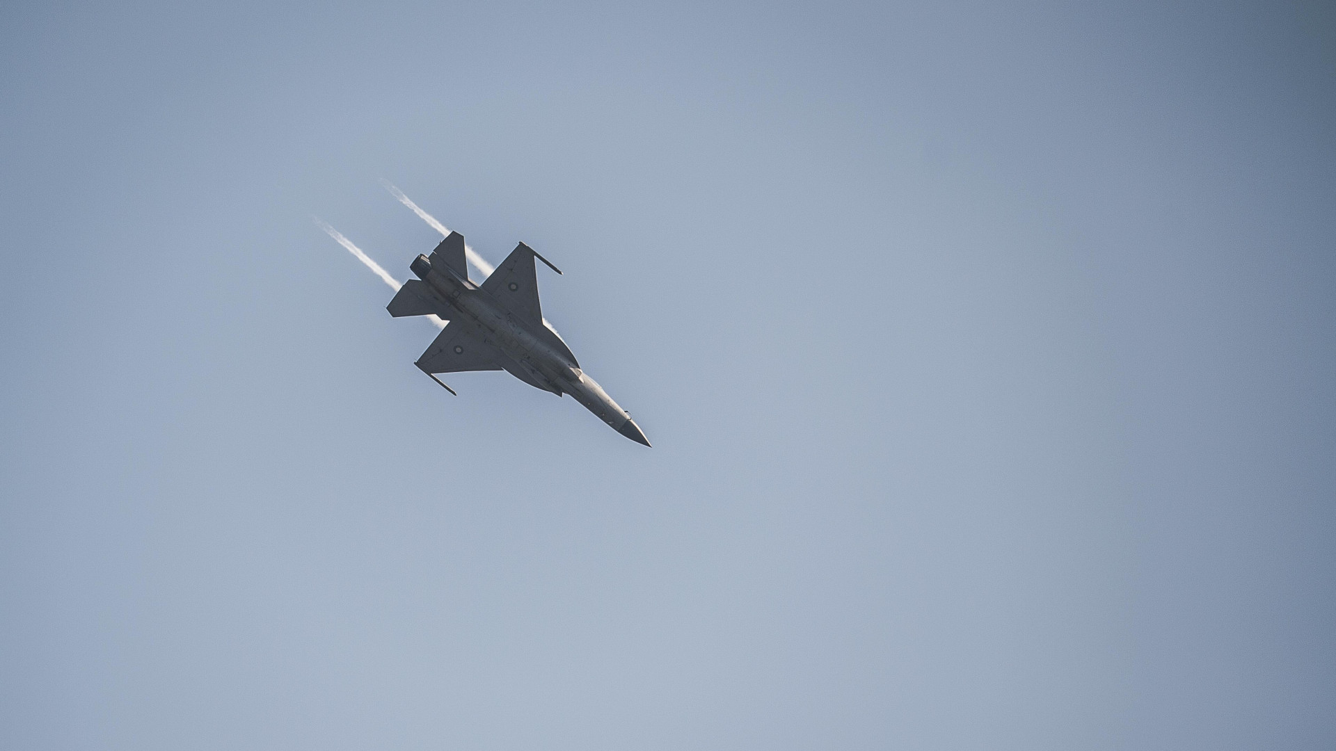 Alaposan bevásárol a világ egyik legszegényebb országa: számos JF-17 vadászgéppel gazdagodnak