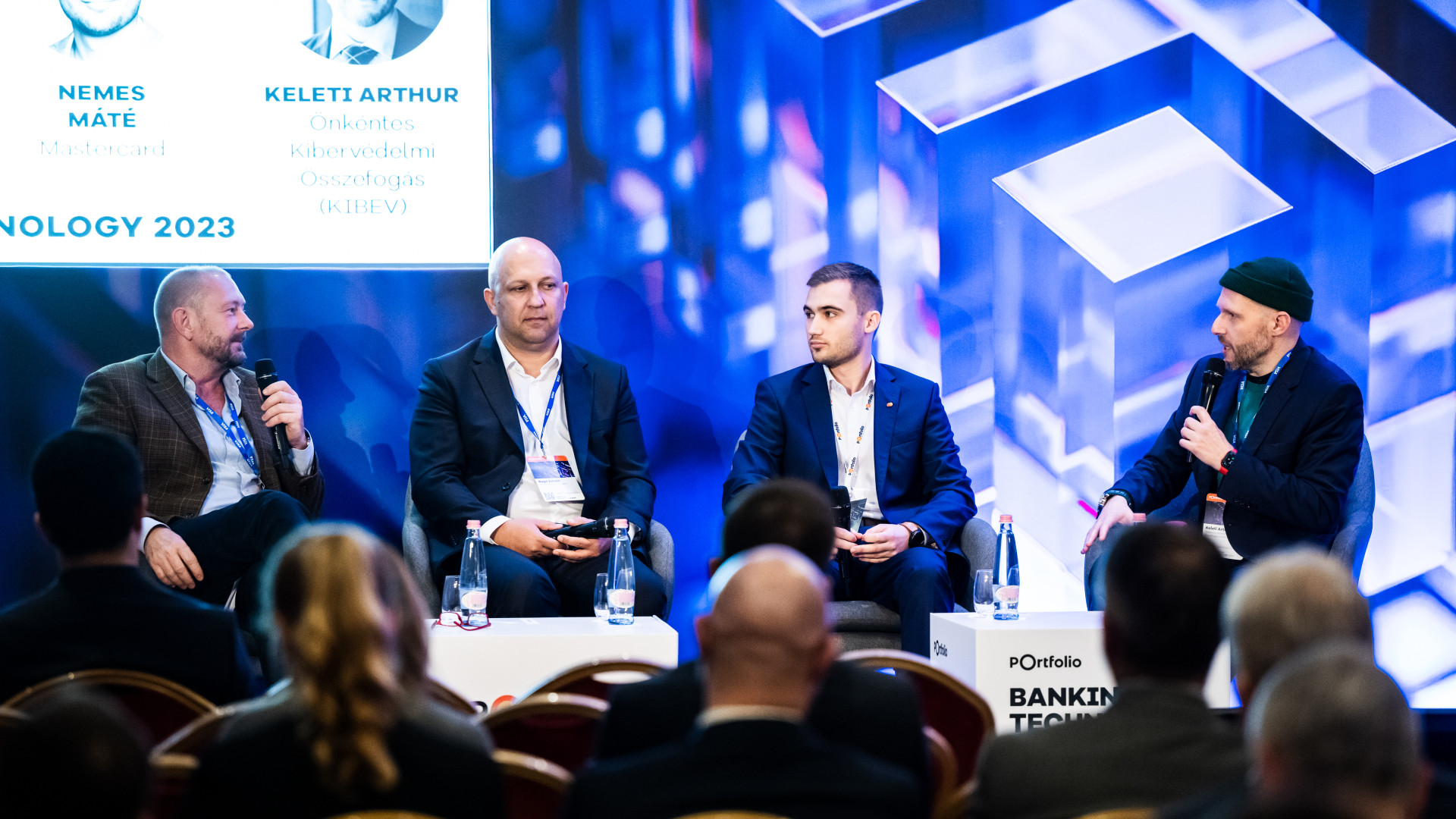 Nem igaz, hogy az idősek jobban ki vannak téve a csalásoknak