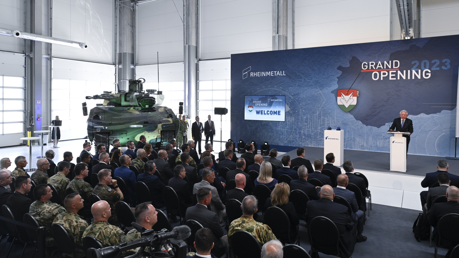 Hiába a háborús készültség, vergődik a magyar hadiipar