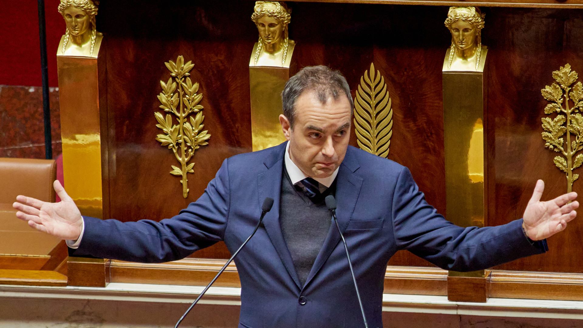 Drámai fordulat: mindössze 19 szavazat mentette meg a francia kormányt a bukástól