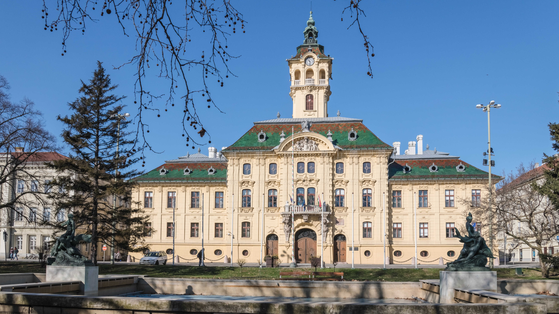 Itt a javaslat: befagyasztaná a polgármesteri fizetéseket a Tisza Párt