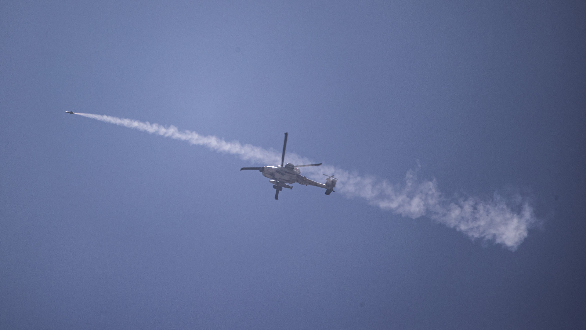 Forró a helyzet: Izrael masszív támadásba kezdett, Irán megtorlócsapást helyezett kilátásba