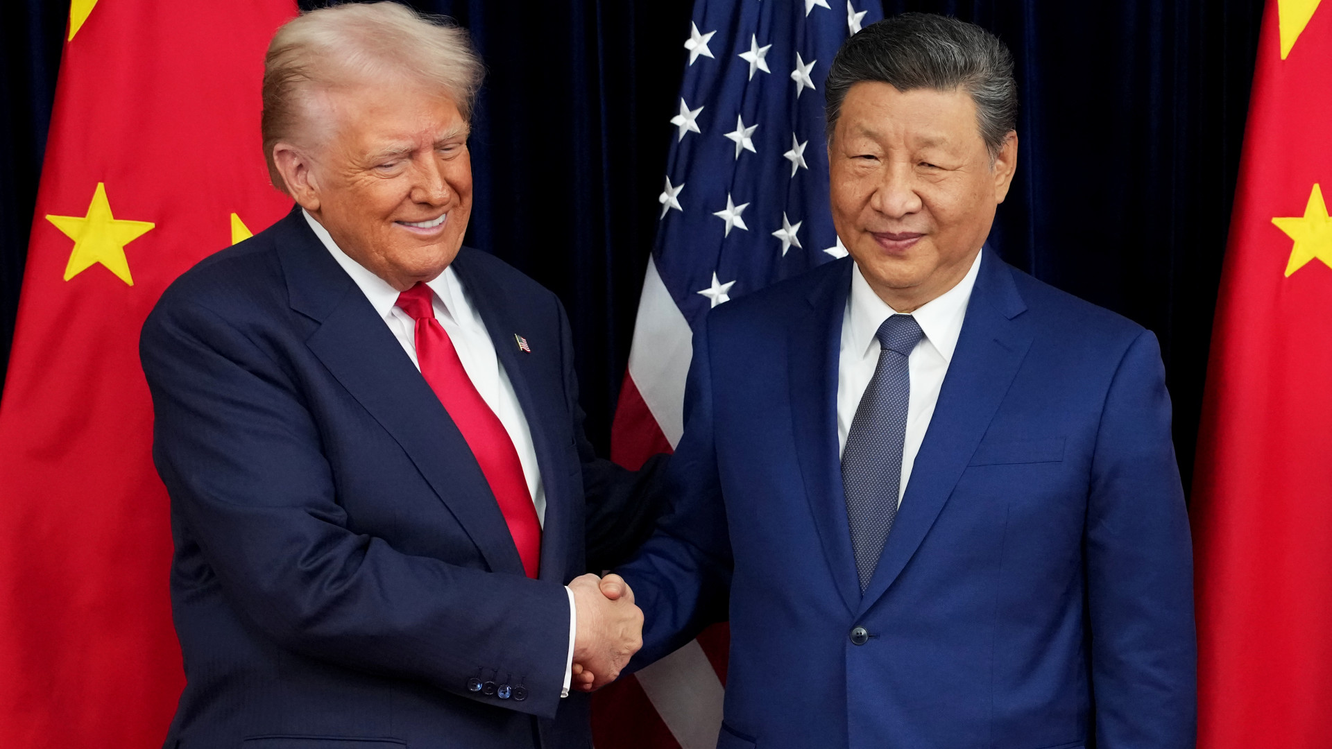 Időt nyert Trump és Hszi - Kinek a torkán nyomják le a keserű pirulát?