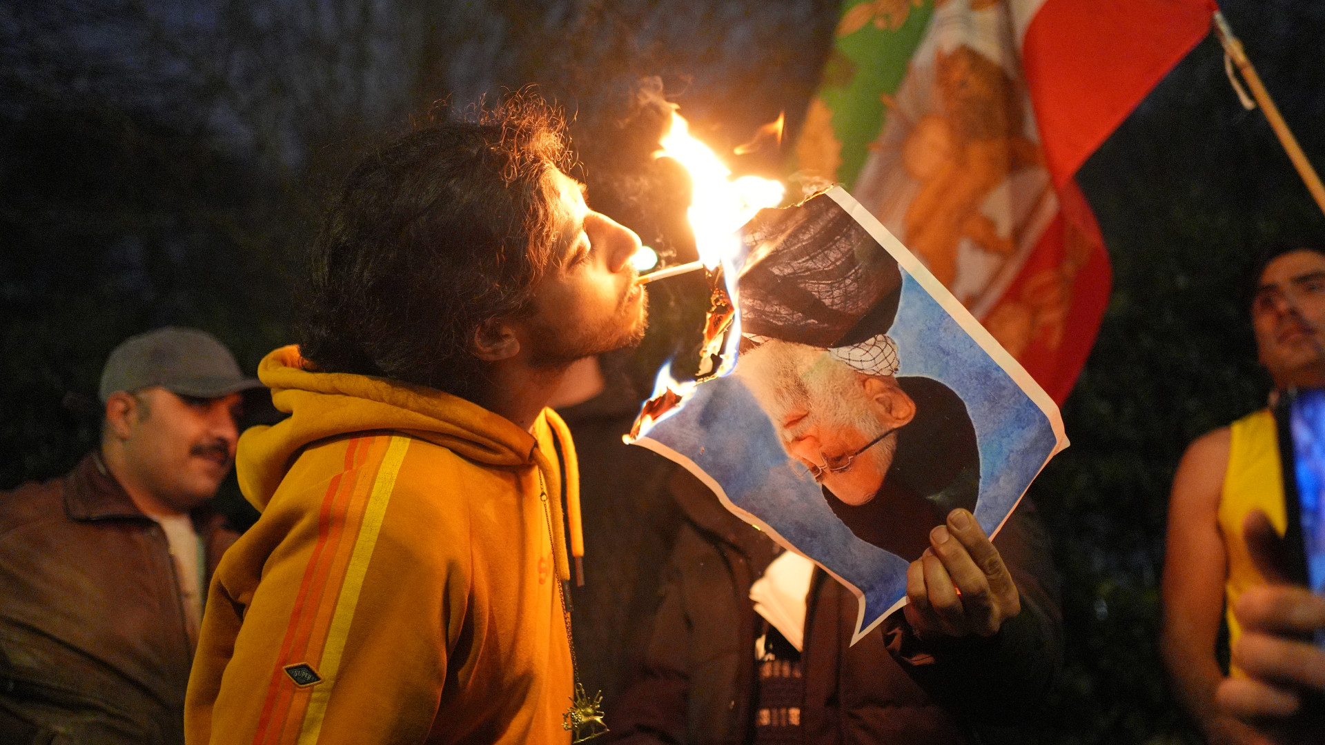 Történelmi fordulat készül a Iránban: előkerült egy jól ismert név, aki megbuktathatja a kegyetlen rezsimet