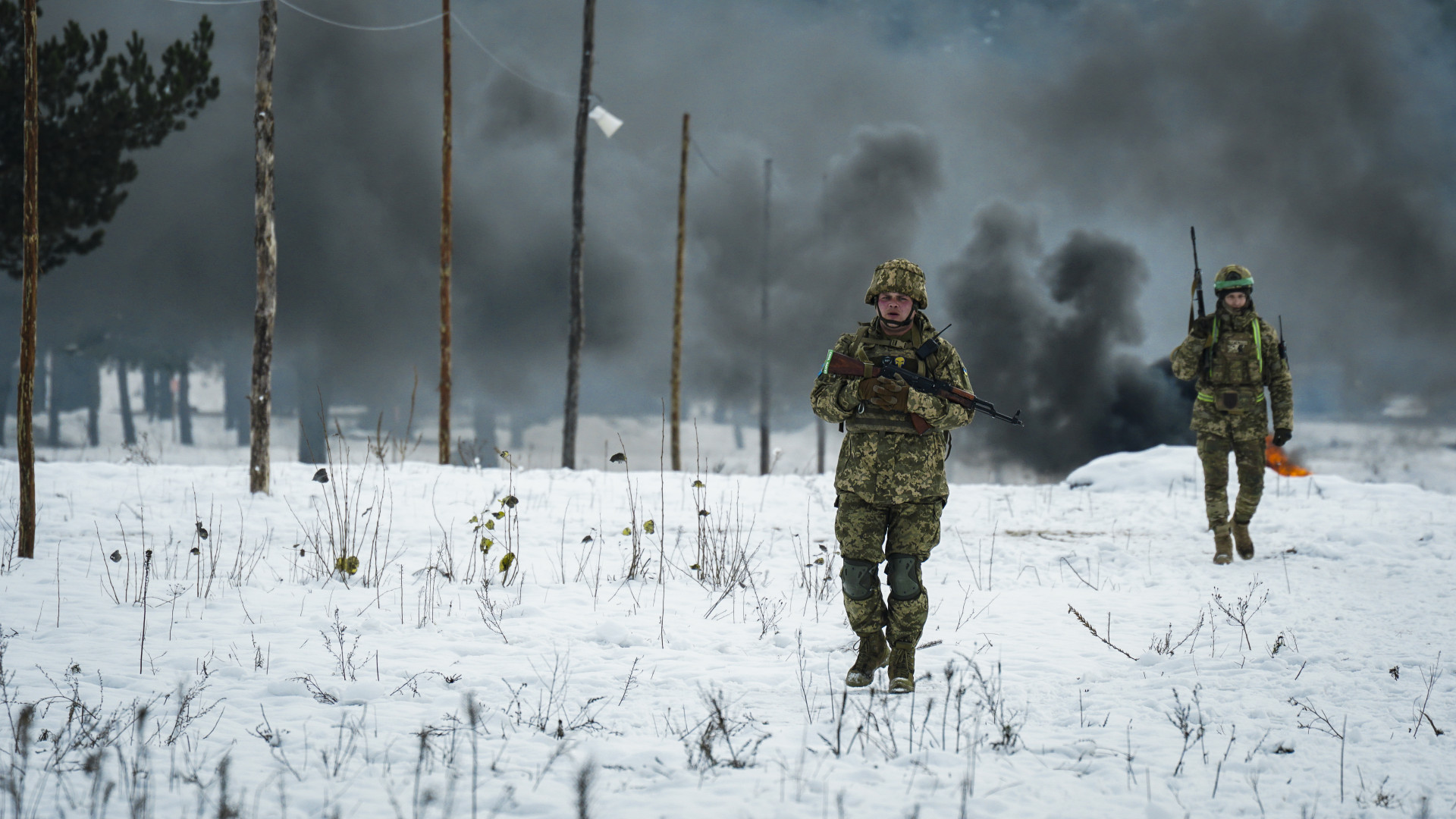 Folyamatosan bombáznak az oroszok, elsütétültek Ukrajna nagyvárosai - Szerdai híreink az orosz-ukrán háborúról percről percre