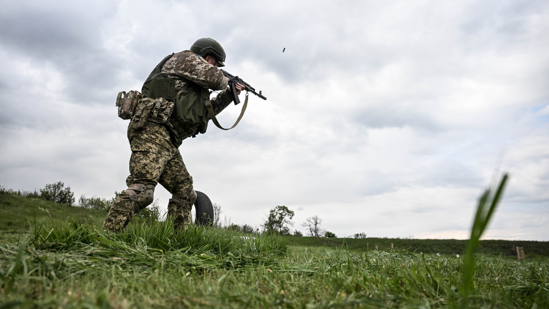 Kész van a békeszerződés, amely örökre lezárhatja az ukrajnai háborút – Már csak egy embernek kell igent mondania