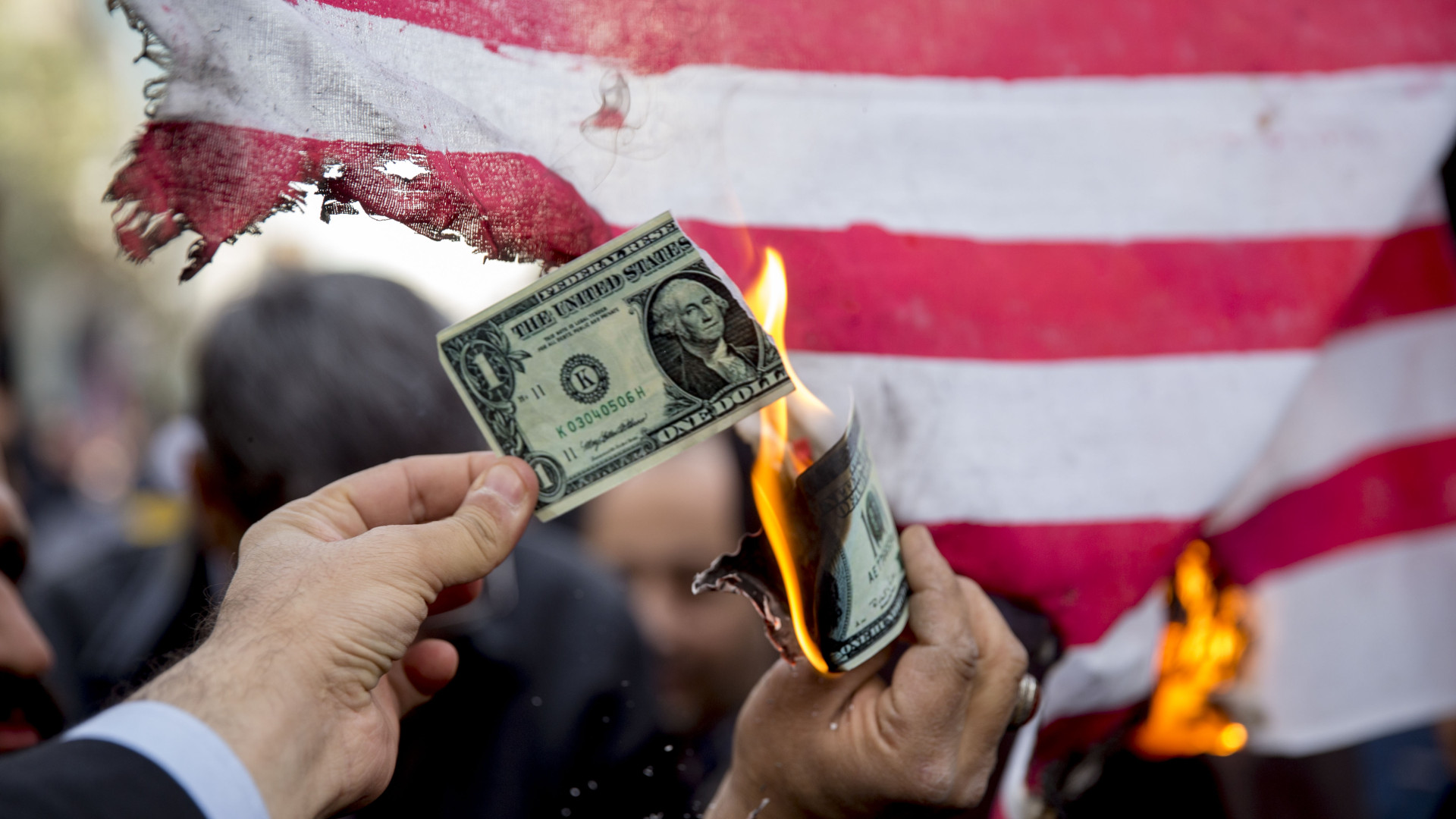 Trump aranykorról beszél, közben mindössze két tucat cég tartja életben az egészet