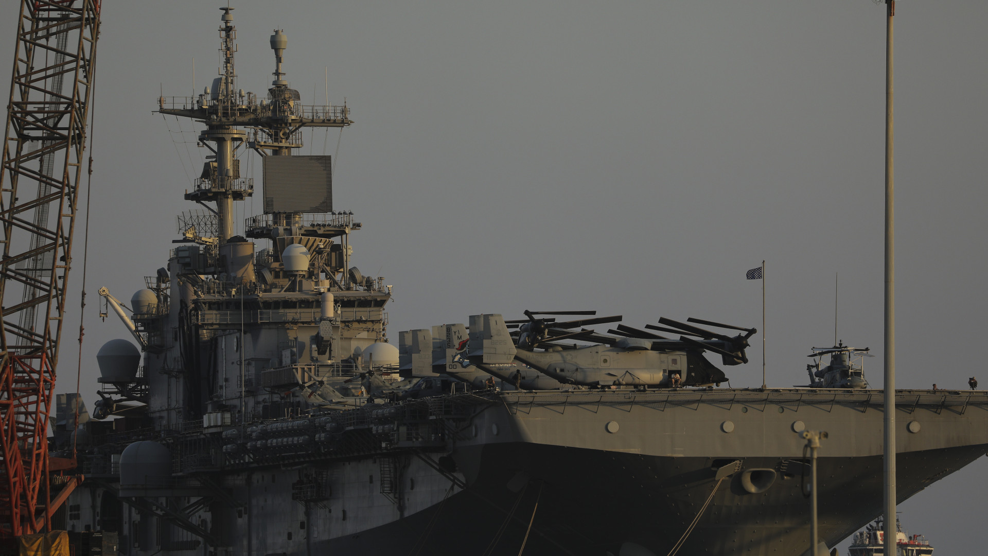 Trump rászabadítaná a poklot is Iránra – egy stratégiai fontosságú sziget inváziójával viheti be a végső csapást