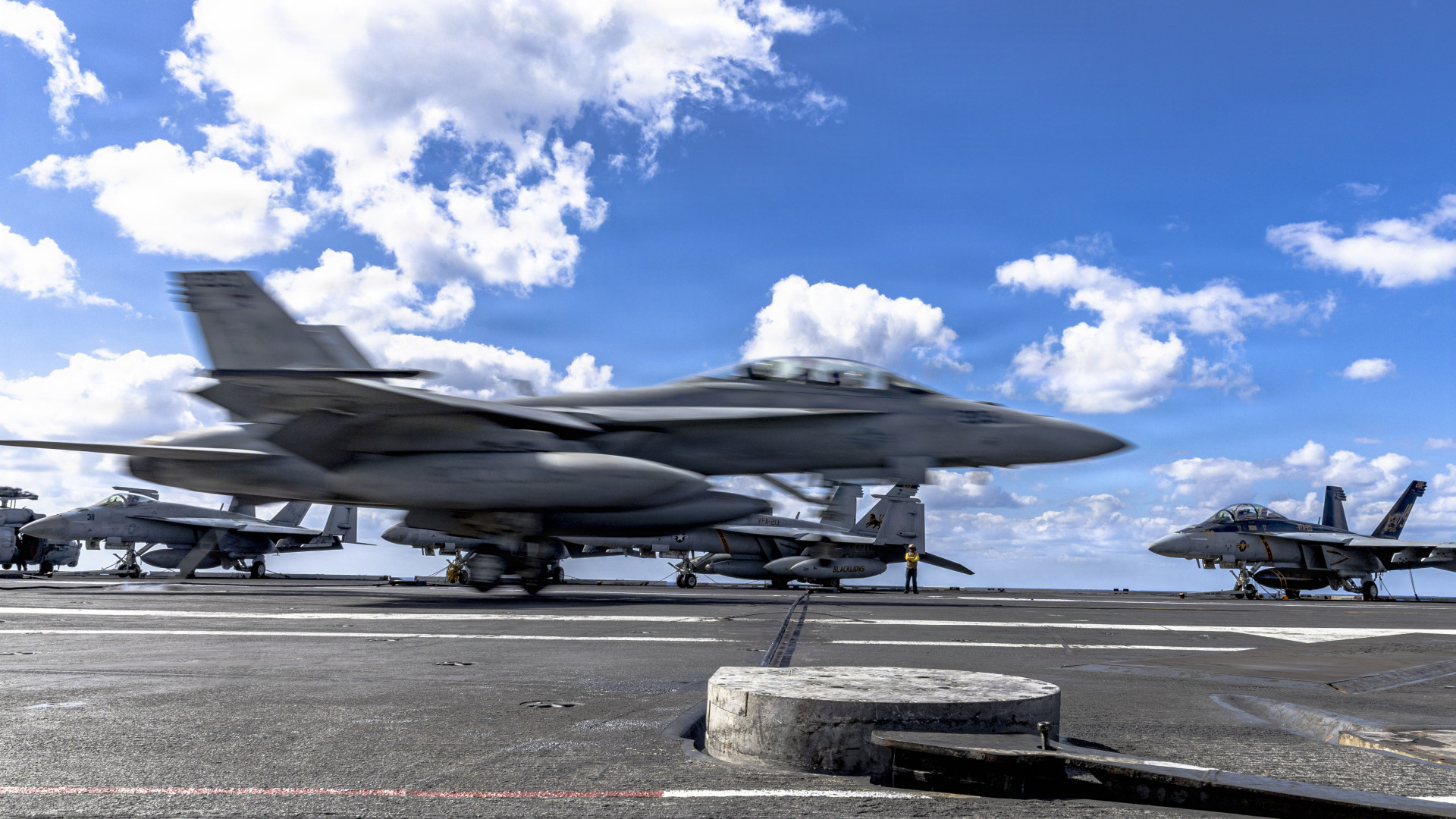 Itt a rezsim legújabb célpontja: lehetetlen helyzetbe hoznák Amerika ékkövét, a USS Gerald R. Ford repülőgép-hordozót