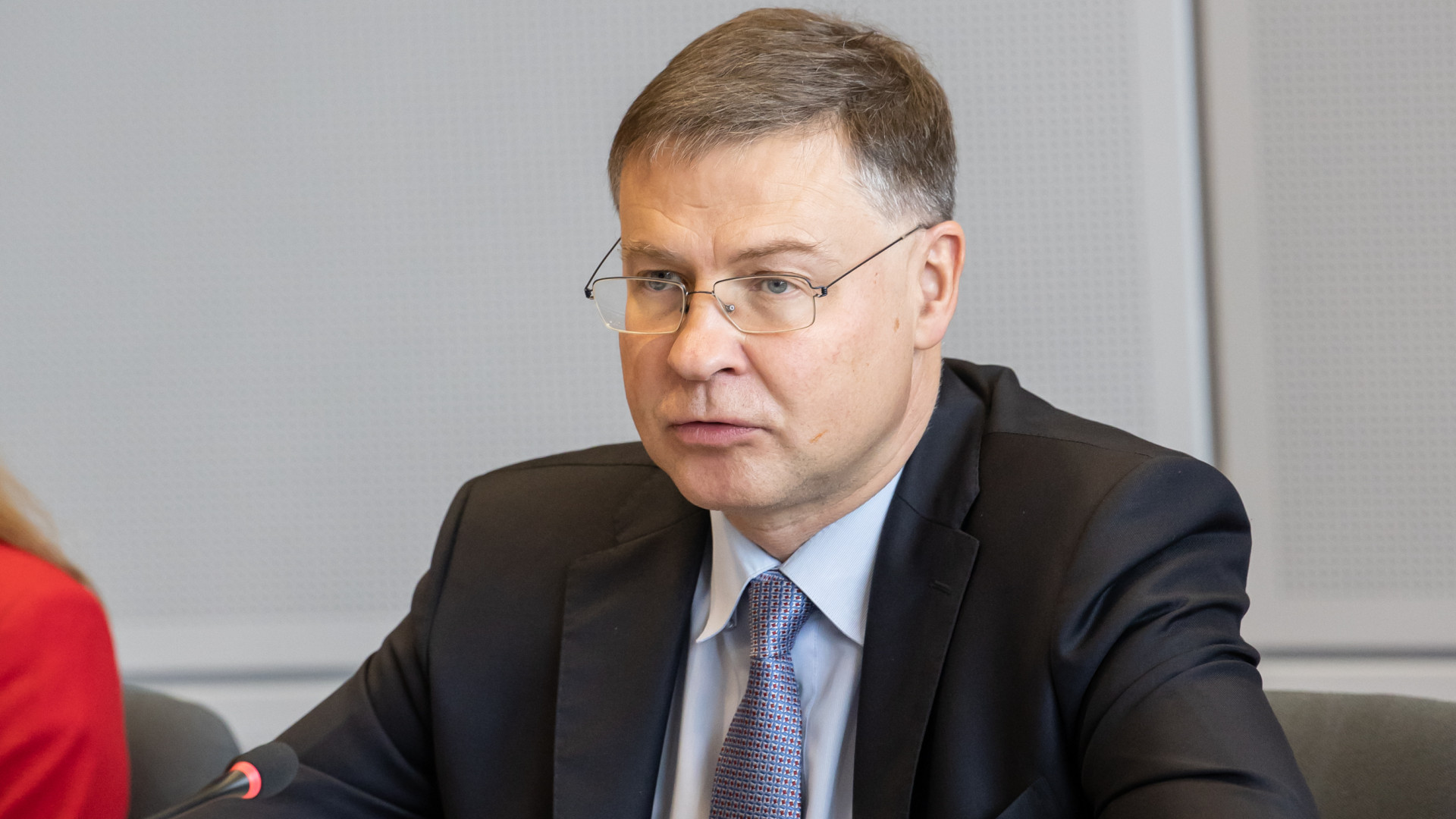 Valdis Dombrovskis: az Európai Bizottság teljes támogatást nyújt Magyarországnak az átállásban