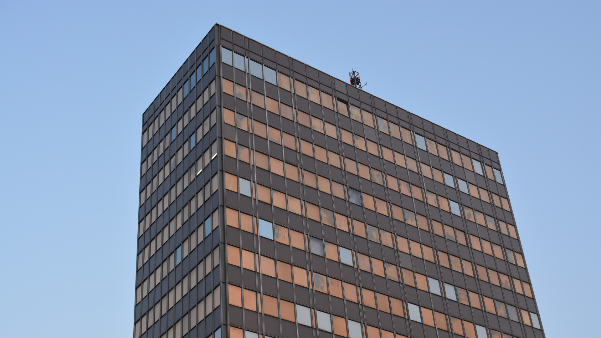 Videó: szinte teljesen leégett Zágráb ikonikus épülete