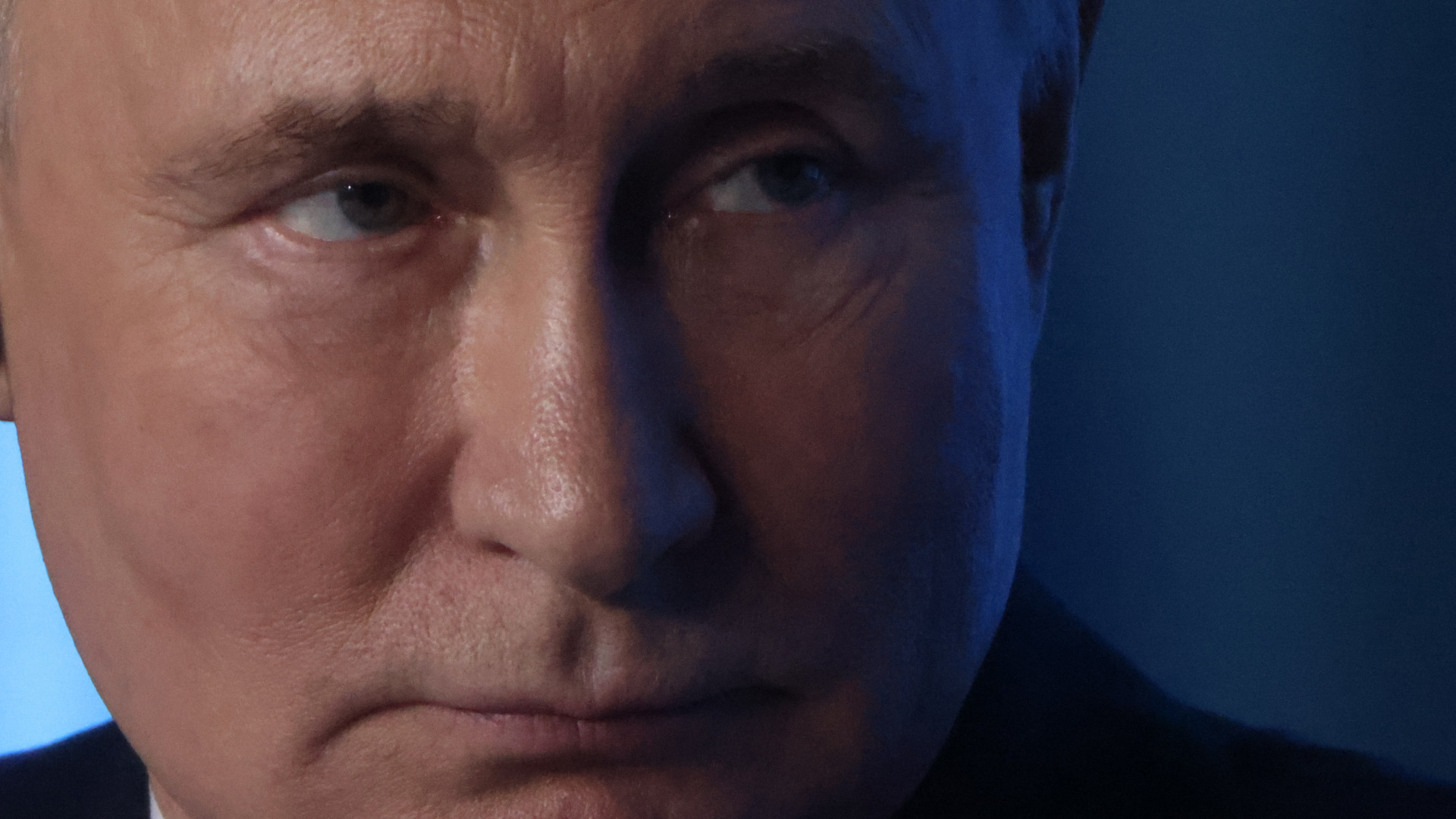 Megkezdődött az elnökválasztás Oroszországban, Pakson is lehet szavazni