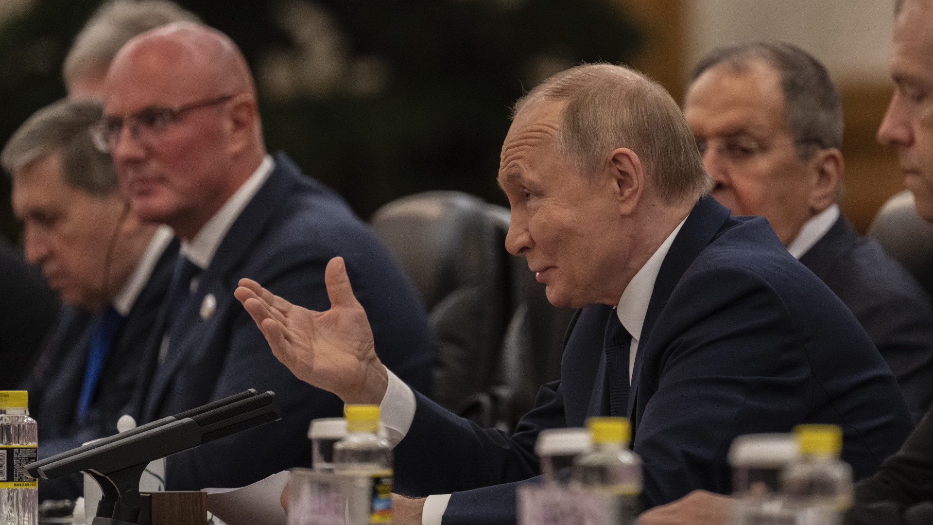 Putyin hatalmas üzletet készül kötni Amerika legnagyobb riválisával, de könnyen elhasalhat a nagy terv