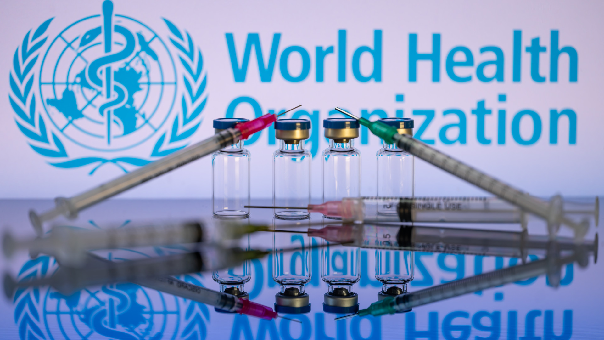 Úgy belobbant a halálos, gyógyíthatatlan járvány, hogy globális riadót fújtak