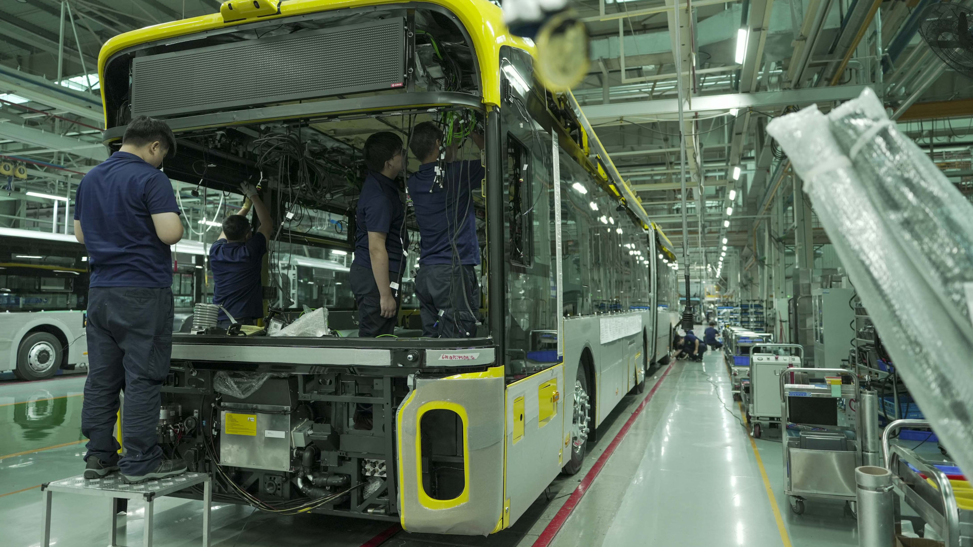 Súlyos problémát találtak a kínai buszoknál: távolról le lehet őket állítani, akár menet közben