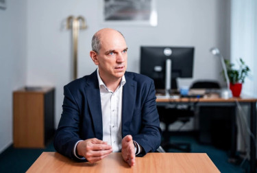 1753698271-xWsy1Qc3D_md