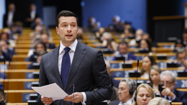 Macron lehetséges utódja nem fenyeget vétópolitikával, de ha nyer, könnyen az EU újabb kerékkötője lehet