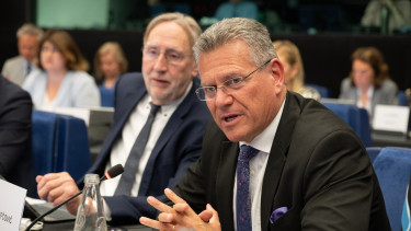 Egymás ellen játszották ki magukat az EU vezetői – az utolsó pillanatban engedték át Trump követeléseit