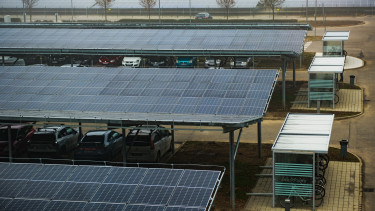 Úszó és mozgó napelemek - Szeged élre tört a zöld innovációban