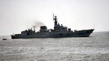 Lép az ázsiai atomhatalom: megindulnak a hadihajók, teljes harckészültséget jelentettek be