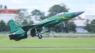 Nyílt háború robbant ki: az atomhatalom a szomszédos ország fővárosát bombázza