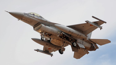 Akcióba lendült a NATO vadászgépe: kilőtte Ukrajna fegyverét, mást sejtenek a háttérben