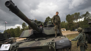 Leszállították: Ukrajna rengeteg Abrams M1A1 harckocsit vethet be a fronton