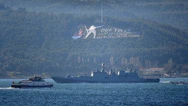 Szivárognak a felvételek: szétlőtték a rettegett Kalibr-rakétákat indító Admiral Essen cirkálót