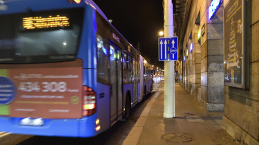 Vitézy Dávid tovább bővíti a Pest környéki buszok éjszakai járatait