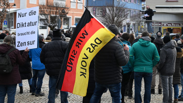 Kísért a múlt? – A németek egyre nagyobb része erős vezérre és egyetlen párt teljhatalmára vágyik