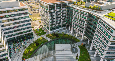 Agora_central_square_1