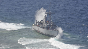 Lesújtó jelentés: a legjobb forgatókönyv estén is hosszú hónapokig kell várni a Hormuzi-szoros teljes megnyitására