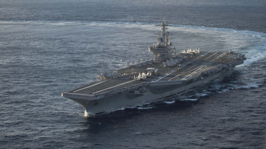 Pattanásig feszült a helyzet a térségben: Amerika azonnal oda vezényelte a USS George Washington repülőgép-hordozót
