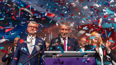 Színes koalíció élén tér vissza a hatalomba Orbán Viktor cseh szövetségese