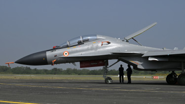 Moszkva dörzsölheti a tenyerét: hatalmas katonai üzlet készül a világ legnépesebb országával