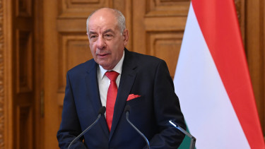 Két év alatt jócskán gazdagodott Sulyok Tamás, bő 120 millió forintos megtakarítással távozik