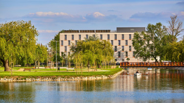 Best Western Plus Lakeside Hotel